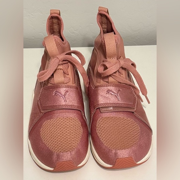 Puma Phenom Women's Pink satin mesh Athletic Shoes. - Picture 2 of 6
